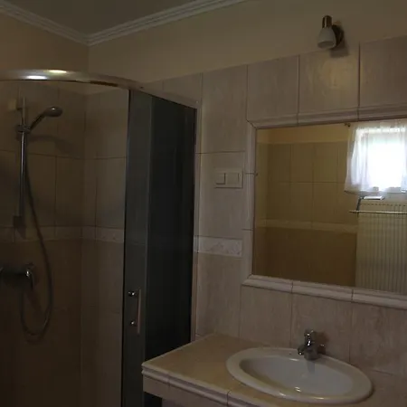 Poppe Vendeghaz Orfű